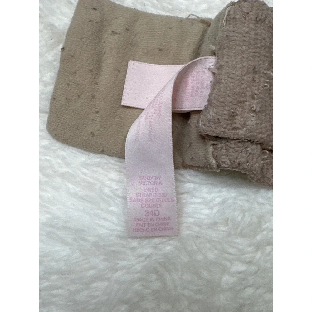 Bundle of 2 Victoria's Secret Strapless Bras - Picture 7 of 7
